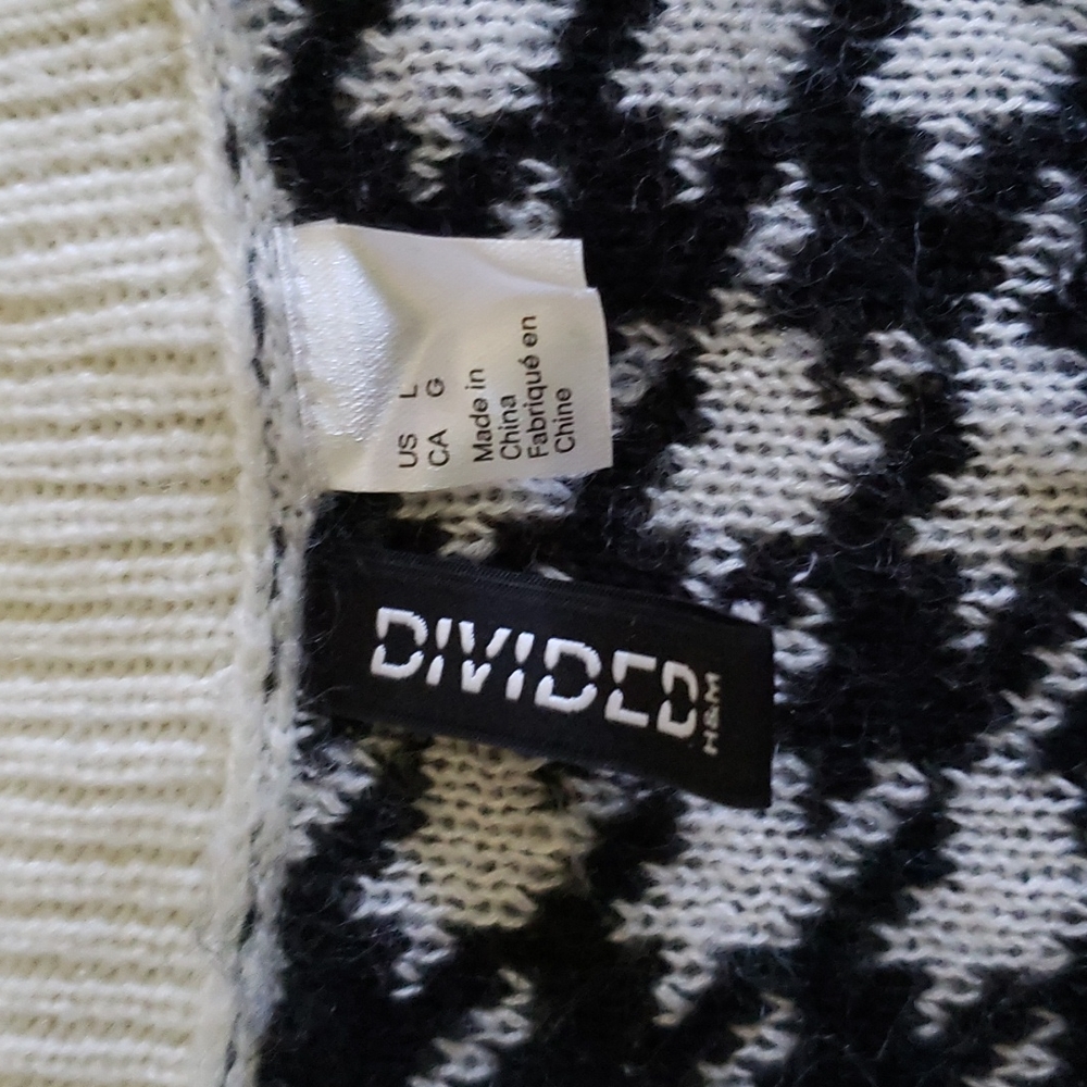 Divided Houndstooth Vest - Picture 2 of 4